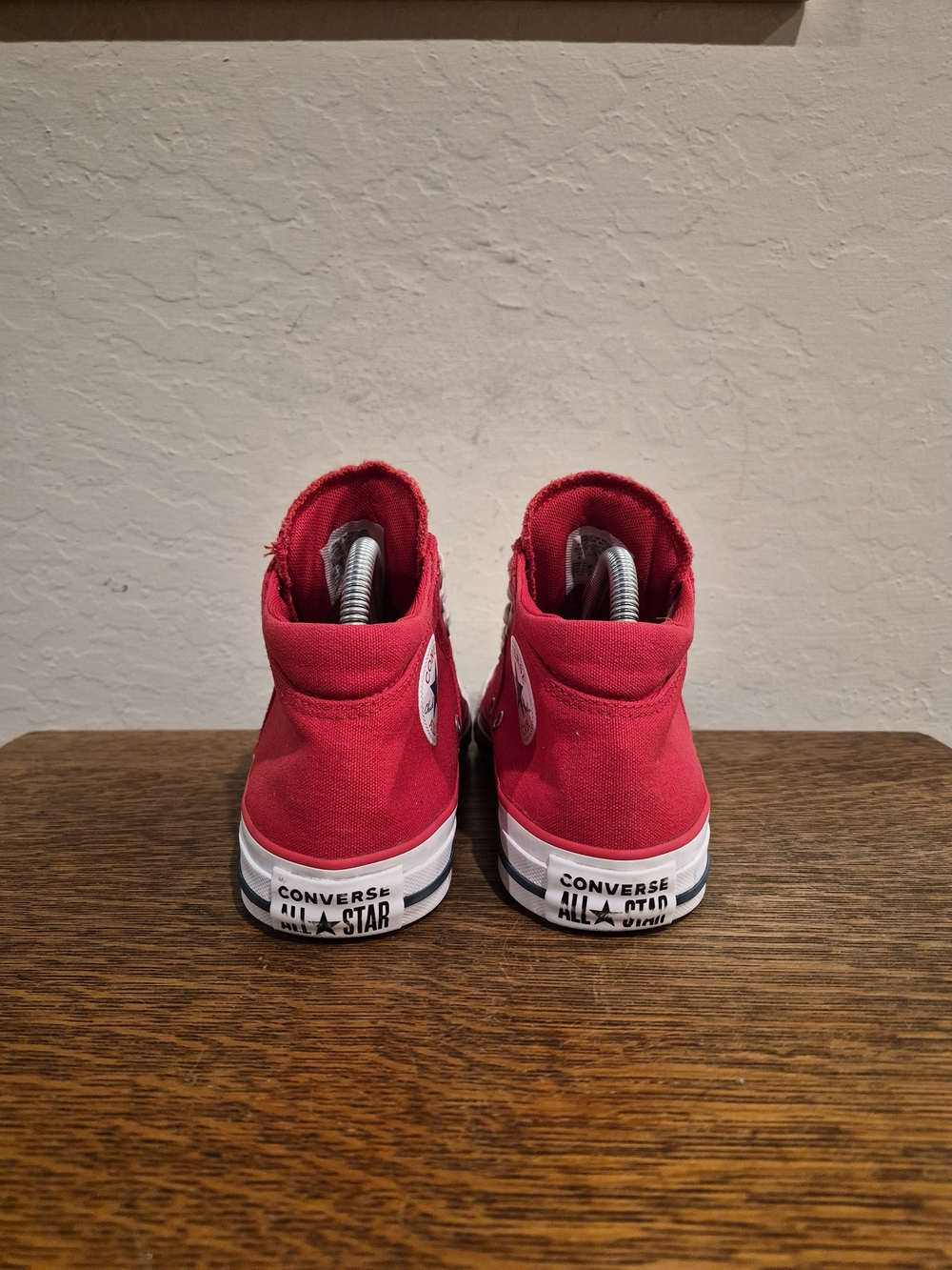 Converse Chuck Taylor All Star Madison Mid in Red Sneakers
Women's Size US 8 - Picture 4 of 8